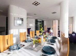 Wagner Stays - Miami Lovely romantic Garden apartment with whirlpool