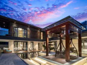 Sanya Haitangwan Cassina Seaview Apartment (International Duty Free City Shop)