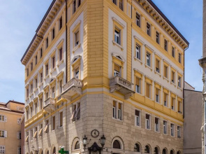 Triestevillas Via Diaz
