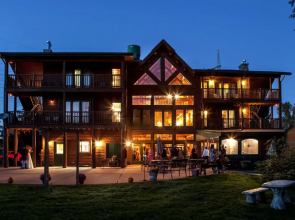 The Lodge at Grant's Trail