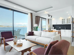 Luxury Waterfront House 9 min to Yalikavak Marina