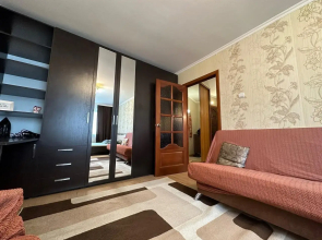 Apartments on Khoroshavina street 11