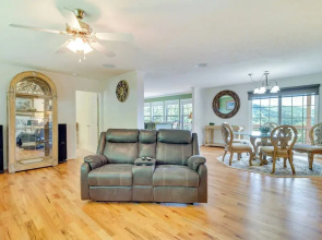 Hendersonville Retreat w/ Mtn Views & Deck!