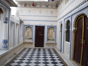 Shree Jagdish Mahal Heritage Hotel