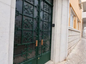 Inn Faro - Casa Amarela - Guest House