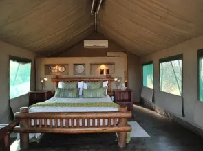 Bateleur Tented Safari Lodge and Bush Spa