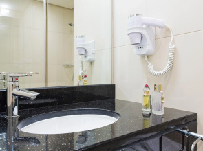 Отель ibis Deira Creekside Dubai