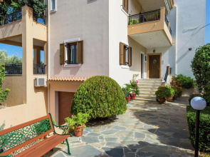 New small (3) apartmentcomplex in village of Prinès near Rethymnon, NW coast