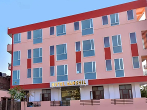 OYO 77294 Hotel Vanshil