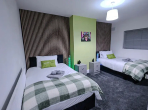 Sleeps17 Bliss 7-bedroom Luxury Escape Birmingham