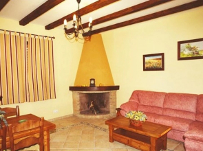 House With 5 Bedrooms in Carcabuey, With Wonderful Mountain View, Priv