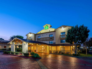 La Quinta Inn & Suites by Wyndham Irvine Spectrum