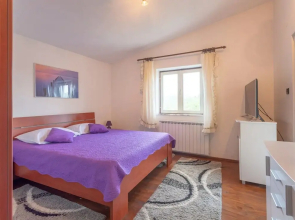 Sunny Escape Holiday Home Dicmo With Pool and Gym