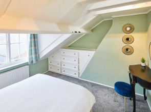 Host Stay Harbour Mist Cottage