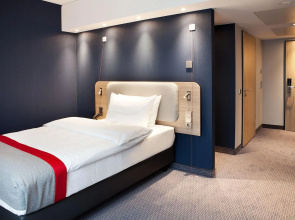 Holiday Inn Express Munich - Olympiapark by IHG