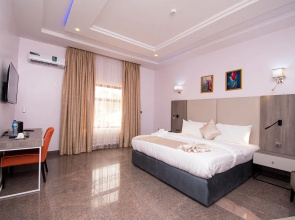 Marchforte Courtyard Hotels & Suites