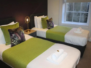 Beautiful 2 bedroom apartment in central Bath