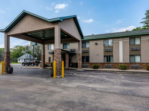 Quality Inn & Suites Marinette