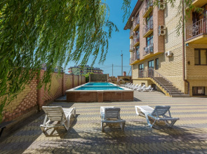 Островок (Отель Плаза Корпус №2)