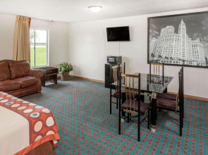 Super 8 by Wyndham Pekin/Peoria Area