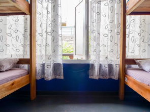 Jay's Bunks-Kandy Hostel - Adults Only