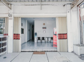 RedDoorz @ Jalan Narada Lampung