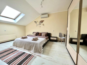 Rental Family Rooms (Рентал Фэмили) на улице 25 Октября