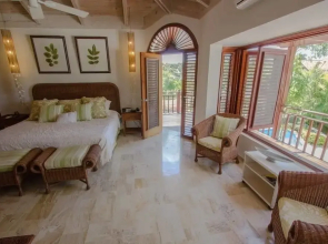 5BR 4.5BA Las Piñas CdC Villa by ASVR