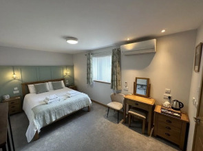 Royal Oak Guest House