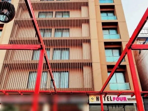 Hotel Four Square