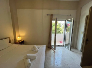 Cozy 1 Bd Apt in Therisos with Balcony