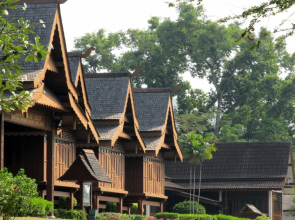Roemahkoe Holiday House