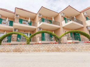 Konstantinos Hotel & Apartments 2