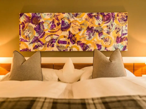 Hidalgo Suites & Restaurant