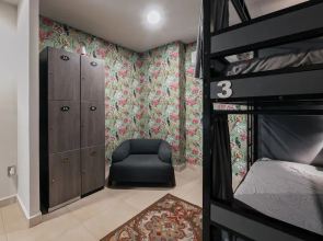 Top Bed Mixed Shared Room