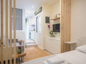 The Urban Loft 2 - Athens Unique Oasis