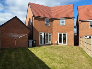 Comfortable 5 - Guest Abode - In Quiet Village