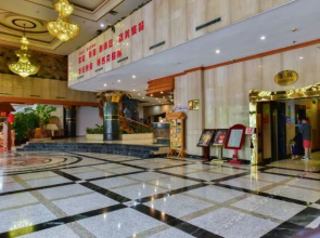 Jinghong Huilong Douchang Grand Hotel (Good Chance Hotel)