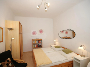 Freundliches Apartment mit Innenhof-Garten