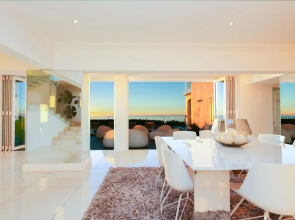 34 Theresa Avenue - Spectacular Villa with Panoramic Views