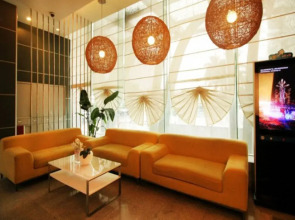 Yi-Wu Commatel Hotel