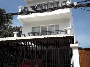 Khun Pich Apartments