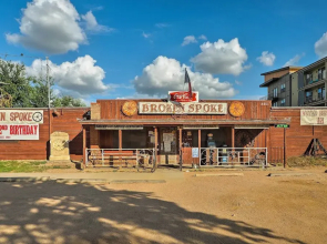 12 Mi to Dtwn: Austin Guest Cottage w/ Pool Access