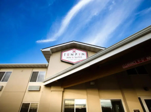 Ten Pin Inn & Suites