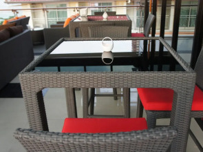 Serenotel Pattaya Beach Front