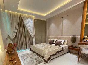 Oyo 92531 Hotel Golden Crown