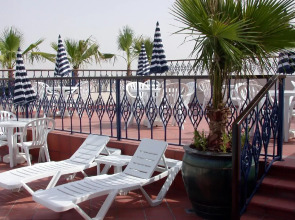 Отель Wescott Plaza Hotel Apartment