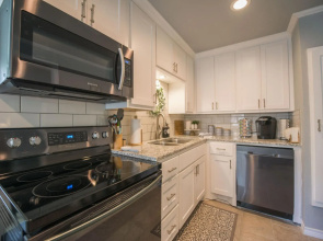 Walk to the Silos 3 Bed 1960 s Bungalow Near Baylor
