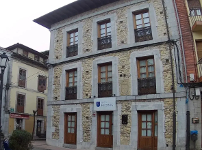 Hotel Piloñés