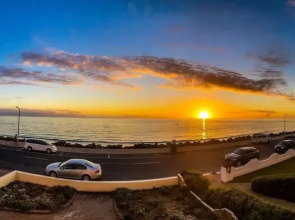 Unwind Esplanade Beach Escape no 10